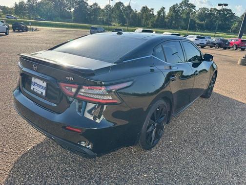Black 2023 Nissan Maxima SR