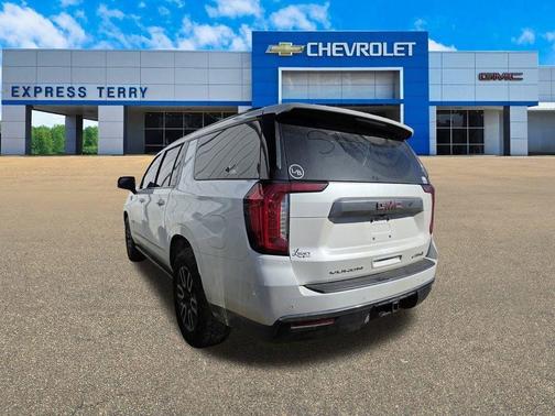 2021 GMC Yukon XL AT4