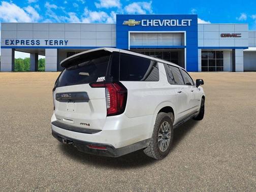 2021 GMC Yukon XL AT4
