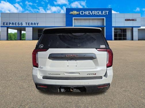 2021 GMC Yukon XL AT4