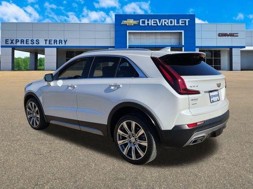 2023 Cadillac XT4 Premium Luxury