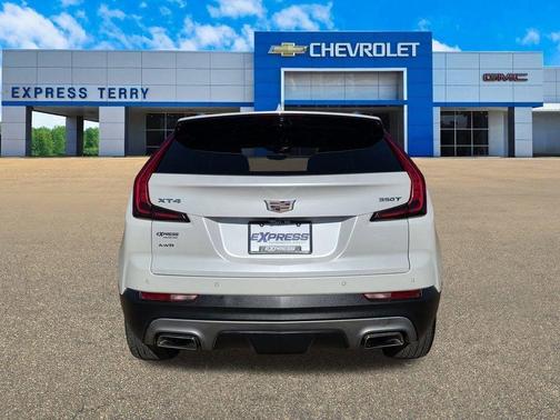 2023 Cadillac XT4 Premium Luxury