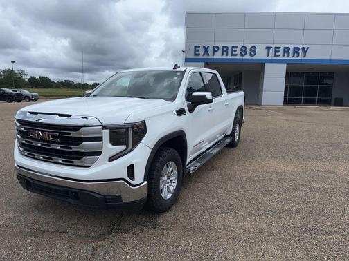 Summit White 2024 GMC Sierra 1500 SLE