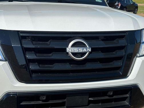 Aspen White Tricoat 2023 Nissan Armada SL