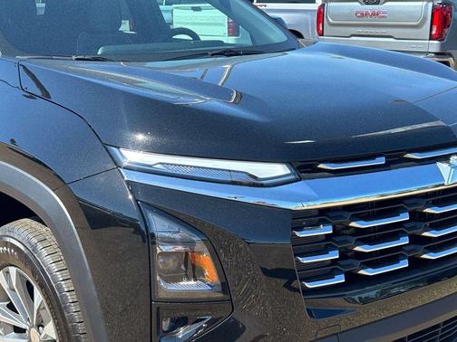 Mosaic Black Metallic 2026 Chevrolet Equinox LT