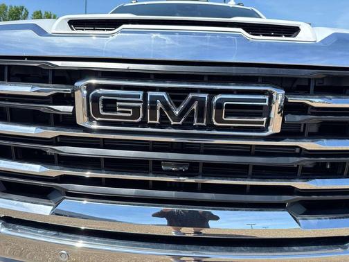 Summit White 2026 GMC Sierra 2500 SLT