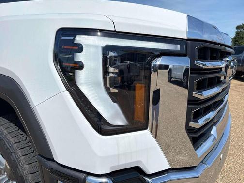 Summit White 2026 GMC Sierra 2500 SLT