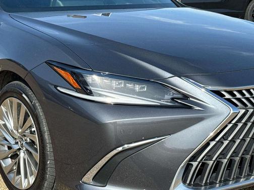 2023 Lexus ES 350 Ultra Luxury