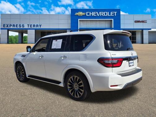 2023 Nissan Armada Platinum