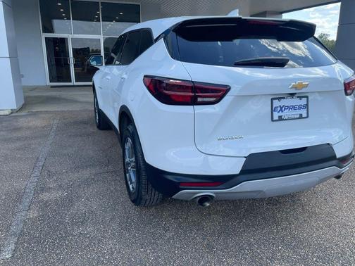 Summit White 2025 Chevrolet Blazer LT