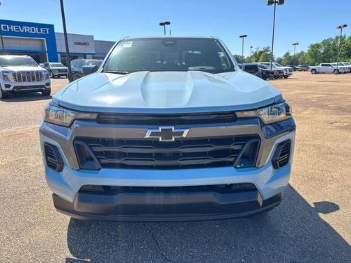 Metallic 2026 Chevrolet Colorado LT