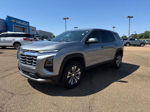 Sterling Gray Metallic 2026 Chevrolet Equinox LT