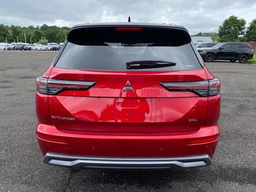 Red Diamond With Black Roof 2025 Mitsubishi Outlander SEL 2.5 S-AWC