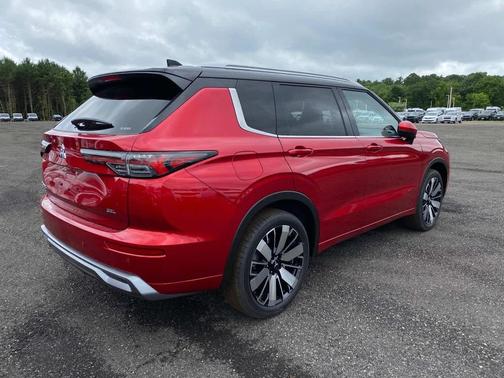 Red Diamond With Black Roof 2025 Mitsubishi Outlander SEL 2.5 S-AWC