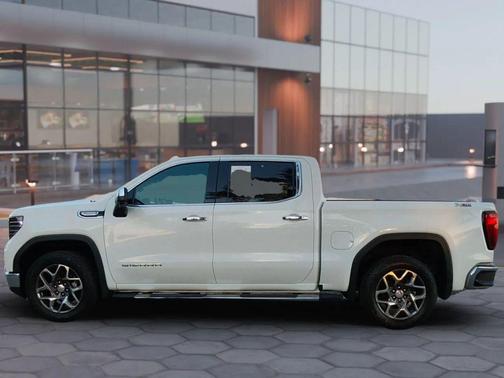 2022 GMC Sierra 1500 SLT