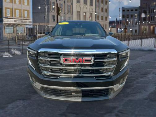 2024 GMC Acadia FWD Elevation