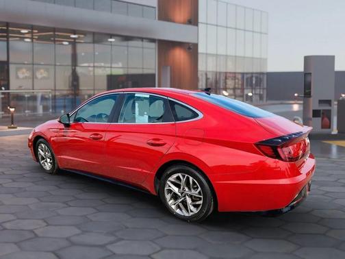 2022 Hyundai SONATA SEL