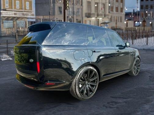 2023 Land Rover Range Rover P530 SE