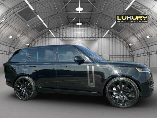 2023 Land Rover Range Rover P530 SE