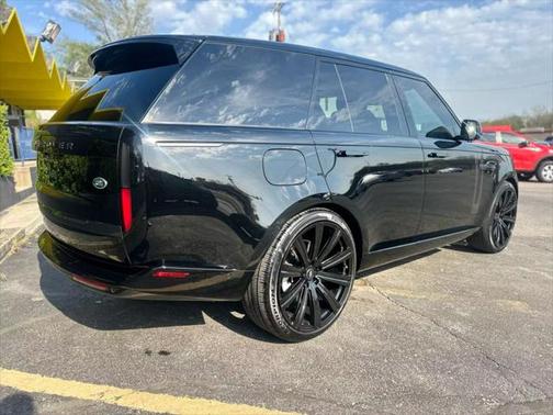 2023 Land Rover Range Rover P530 SE