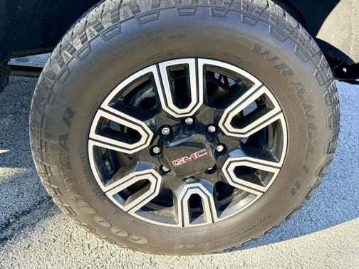 2022 GMC Sierra 2500 AT4