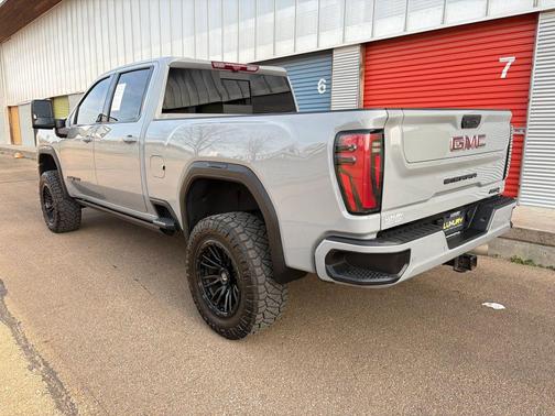 2024 GMC Sierra 2500 AT4