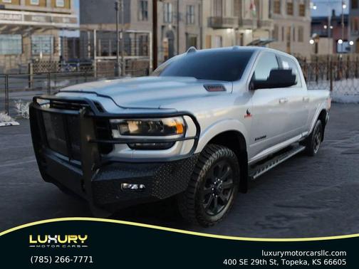 2022 RAM 2500 Laramie Crew Cab 4x4 6'4' Box