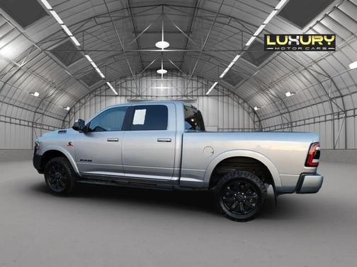 2022 RAM 2500 Laramie Crew Cab 4x4 6'4' Box