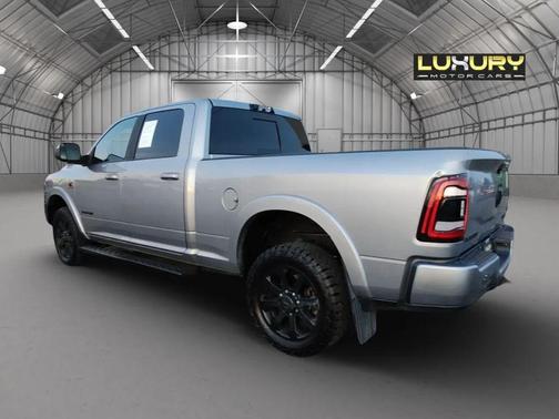 2022 RAM 2500 Laramie Crew Cab 4x4 6'4' Box