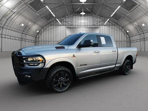 2022 RAM 2500 Laramie Crew Cab 4x4 6'4' Box