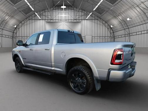 2022 RAM 2500 Laramie Crew Cab 4x4 6'4' Box
