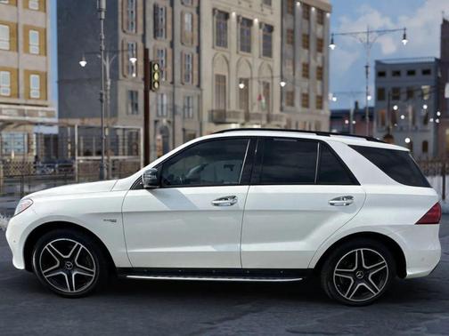 2017 Mercedes-Benz AMG GLE 43 Base 4MATIC