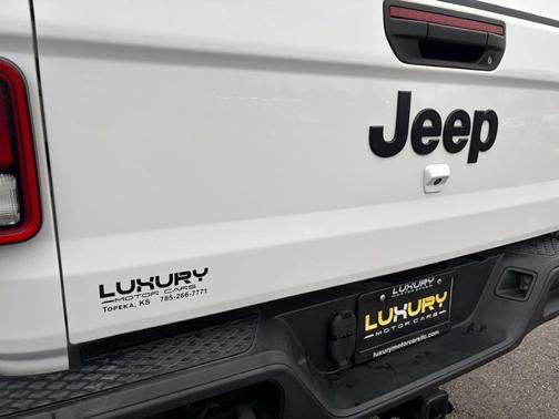 2022 Jeep Gladiator Sport