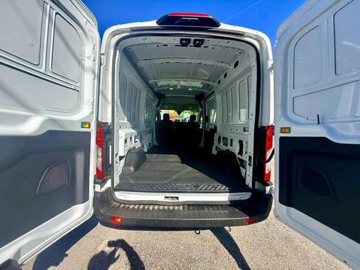 Oxford White 2024 Ford Transit-250 Base