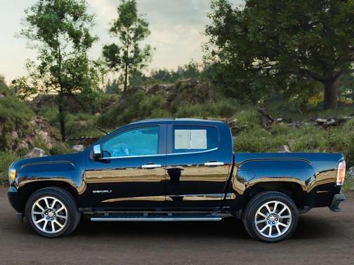 Onyx Black 2020 GMC Canyon Denali