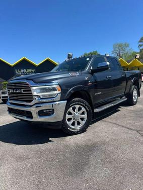 2022 RAM 2500 Laramie Crew Cab 4x4 6'4' Box