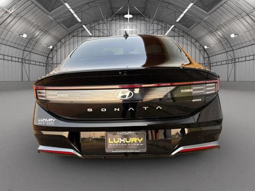 Abyss Black 2025 Hyundai SONATA Hybrid SE