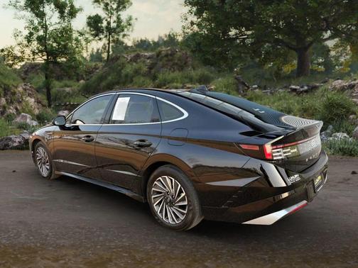 Abyss Black 2025 Hyundai SONATA Hybrid SE
