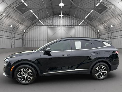 Ebony Black 2025 Kia Sportage EX