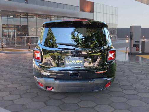 2023 Jeep Renegade Trailhawk