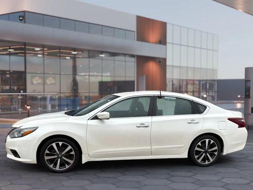 2017 Nissan Altima 2.5 SR