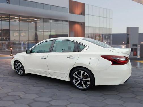 2017 Nissan Altima 2.5 SR