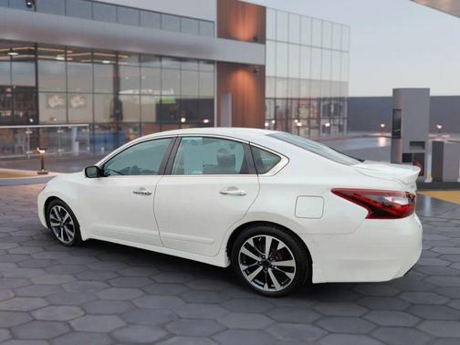 2017 Nissan Altima 2.5 SR