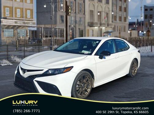 2024 Toyota Camry SE