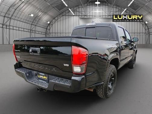 2022 Toyota Tacoma SR