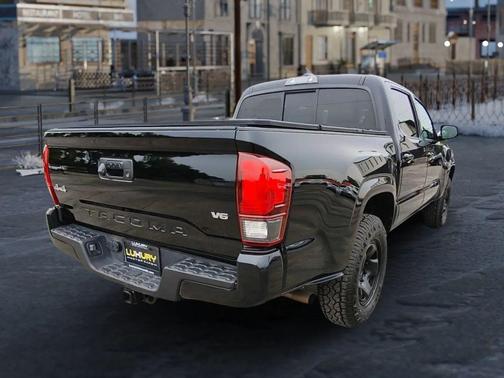 2022 Toyota Tacoma SR