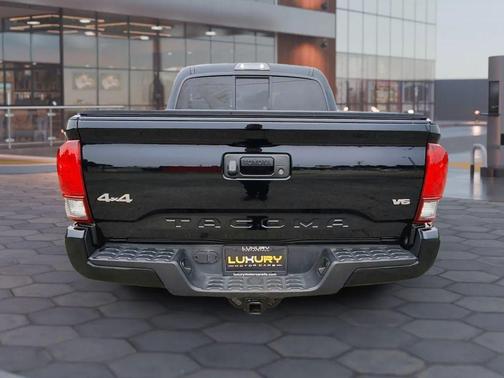 2022 Toyota Tacoma SR