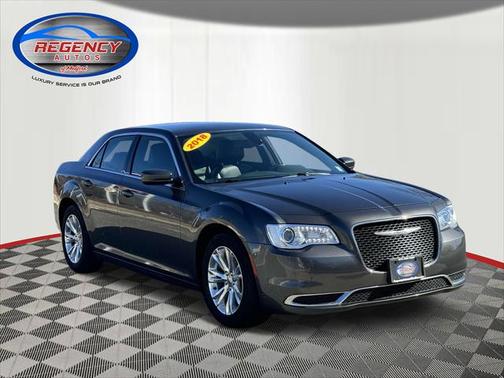 2018 Chrysler 300 Touring