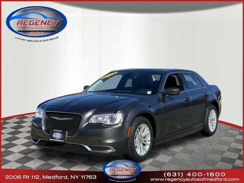 2018 Chrysler 300 Touring