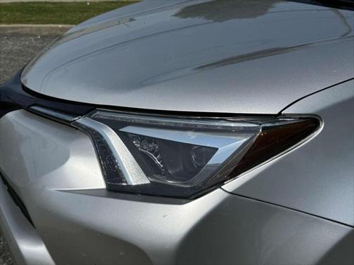 2016 Toyota RAV4 Hybrid Limited